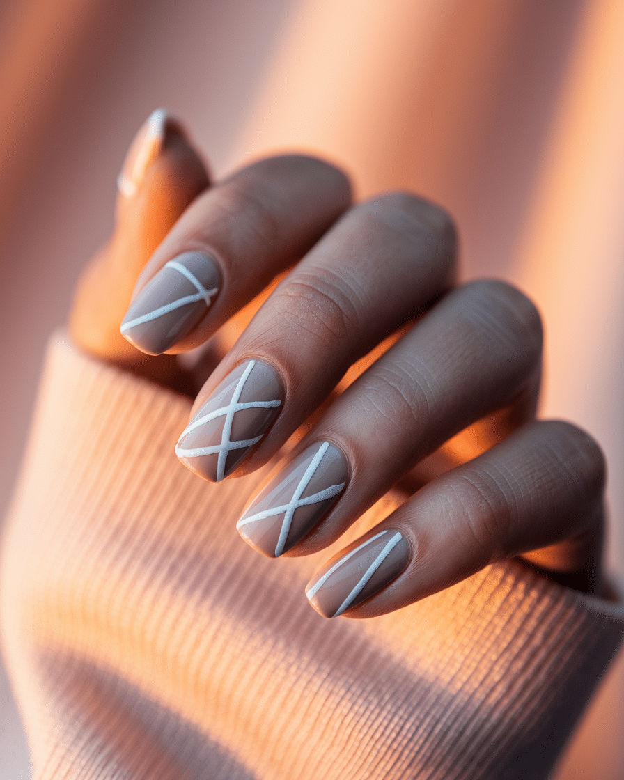 0009_2_a-close-up-photograph-of-a-beautiful-han_OzFrX-z9SNWZx5Ht1qrNEg_CypmzR5WQiClfKETCSDSUQ Effortlessly Elegant Summer Nail Designs for Every Occasion