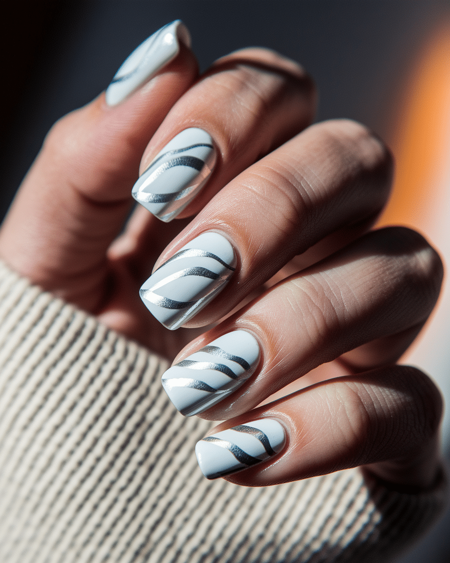 0007_2_a-close-up-photograph-of-a-beautiful-han_bdCW0wg4SL2lYlvBhJ2Bvg_7zWwoXEETtyU3tbvsGkqcw_cover Silver Nail Designs That Radiate Romance and Elegance