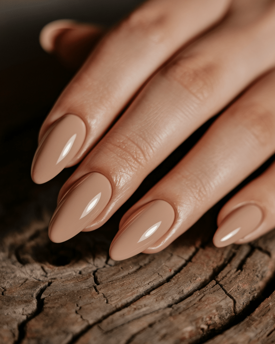 0009_1_a-close-up-photograph-captures-the-intri_SAKLHUa5S-Gt3JEJSvGzeA_6h8QHWO4TxqUWuslozm82A The Ultimate Guide to Neutral Summer Nails for a Timeless Manicure