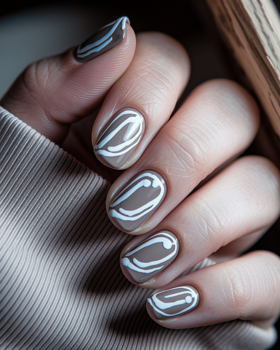 0009_3_a-close-up-photograph-of-a-hand-with-cre_ZWMXhA0aTTeys9MjZZtrVw_1IAb0NG4Rg6YQWIP4RuwuA Creamy White Nails for Fall: Elegant and Soft Ideas to Embrace the Season